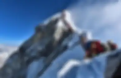 Terlalu Lama Antri di Jalur Pendakian yang Macet, Dua Pendaki Kembali Jadi Korban Keganasan Gunung Everest