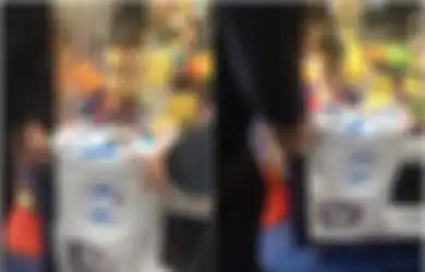Ditinggal Beberapa Menit, Bocah 3 Tahun Ini Tiba-tiba Terjebak dalam Mesin Permainan, Ternyata Ini Caranya Masuk