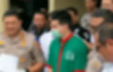 Lega Bisa Lolos Hukuman Mati Indonesia, Kehidupan Aktor Ini Dibongkar Seleb Cantik yang Sempat Dikabarkan Jadi Pasangan Kumpul Kebonya Saat Usia 17 Tahun