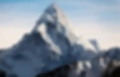Cerita Mencekam Pendaki di 'Zona Kematian' Gunung Everest: 'Di Bawah Kaki Kita Ada Jiwa Tak Bernyawa'