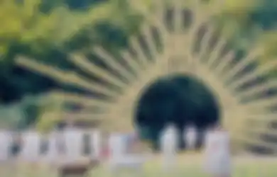 Sutradara ‘Hereditary’ Kembali Meneror dengan Film Horor ‘Midsommar’ Tentang Pesugihan. Ini Fakta Uniknya!