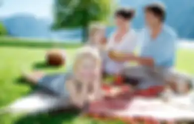 7 Tanda Anda Membesarkan Anak yang Jenius, Salah Satunya Suka Bertanya