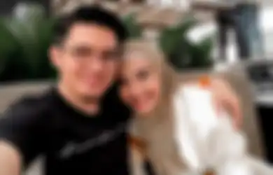 Lama Bungkam,  Zaskia Sungkar Curahkan Perasaan Dituding Pelakor Rebut Irwansyah dari Acha Septriasa
