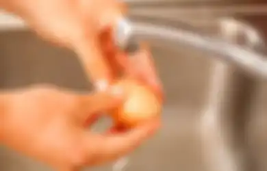 Tolong Jangan Mencuci Telur Sebelum Disimpan Jika Tak Mau Menyesal, Ternyata Kebiasaan Ini Justru Picu Bahaya Mengerikan Bagi Tubuh