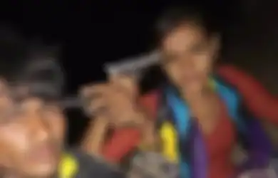 Alasan Pasangan Kekasih Ini Melakukan 'Perjanjian Bunuh Diri', Selfie Dengan Mengacungkan Pistol Ke Kepalanya