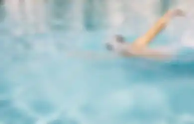 Hebohkan Jagat Maya, Video Viral Kepala Tampak Terpisah dari Badan saat Berenang, Ahli Fisika Beri Penjelasan