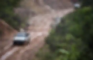 Hutan dan Gunung Ditembus Demi BBM Satu Harga di Kalimantan Utara