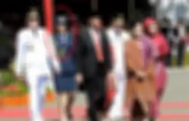 Lengket Kesana-kemari Sigap Temani Ibu Negara, Potret Cantik Ajudan Iriana Jokowi Jadi Sorotan Saat Gendong Putri Kahiyang Ayu, Paras Menawannya Disebut Mirip Via Vallen