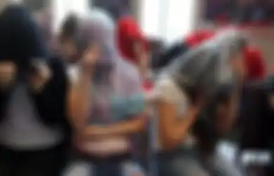 Bagikan Kondom hingga Alkohol, Ibu Ini Fasilitasi Pesta Seks untuk Anak Lelaki dan Temannya yang Berusia 15 Tahun, Fakta di Balik Insiden Ini Buat Para Orang Tua Syok Berat