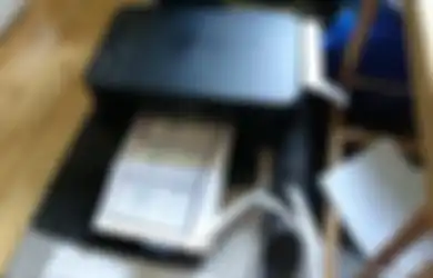 Cetak Uang Palsu dengan Printer Murah, Wanita Ini Coba Beli Mobil Mewah, Namun Ini yang Dikatakan Dealer Tersebut