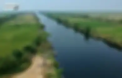 Sungai Ciujung Banten Menghitam, Ternyata Sudah Tercemar Sejak 20 Tahun Lamanya! Foto-foto Ini Buktinya