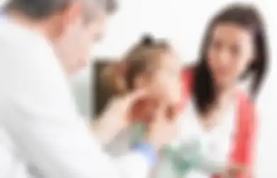 Bikin Geger, Cara Unik Dokter Ini Saat Suntik Imunisasi Balita Jadi Sorotan, Sang Bayi Malah Bereaksi Begini 