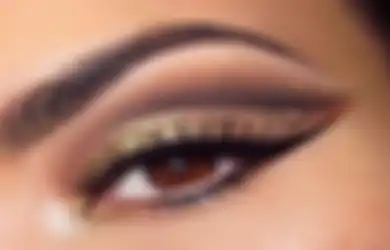 5 Gaya Makeup Nyentrik untuk Merayakan Tahun Baru. Kece Banget!