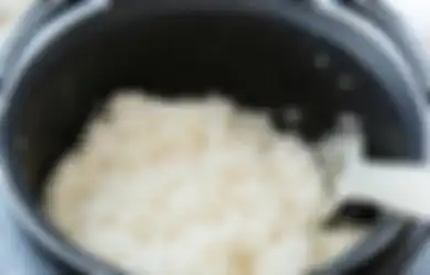 Nasi Rice Cooker Sering Basi? Jangan Kaget! Salah Satu Penyebabnya Kebiasaan Anda Ini Saat Memasak Nasi