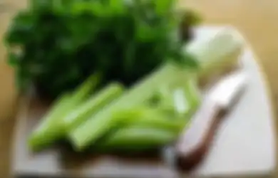 Minum Air Rebusan Seledri dan Lemon Setiap Pagi, Bisa Bantu Mengontrol Diabetes, Lho!