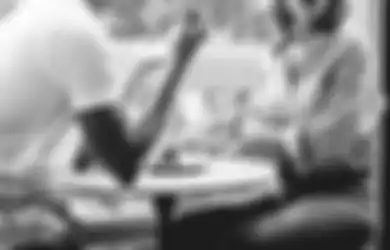 Ustaz Khalid Basalamah Sebut Ada Hal-hal yang Harus Diperhatikan Sebelum Pernikahan Terjadi, Istri Tidak Boleh Larang Suami Lakukan Hal Ini Jika Sudah Menikah