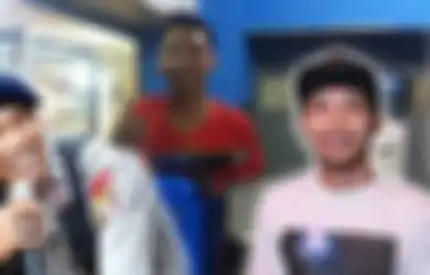 Masih Ingat Norman Kamaru? Begini Kehidupannya Sekarang, Usaha Jualan Buburnya Bangkrut dan Menikah Lagi