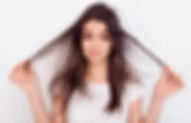 Rambut Rontok Bisa Bikin Botak di Usia Muda, Inilah Tips Ampuh Mengatasinya