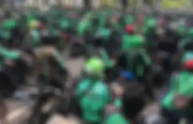Inilah 4 Tips Aman Saat Naik Taksi atau Ojek Online Bagi Para Wanita