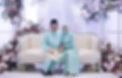 Ayah Mempelai Wanita Menangis, Pengantin Pria Tak Datang di Resepsi Pernikahan, Sehingga Ia pun Datang Menggantikannya Bersanding di Pelaminan Bersama Putrinya