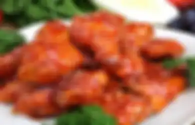 Makanan Pedas Bikin Diare dan 4 Gejala Ini Kalau Disantap Saat Sahur!