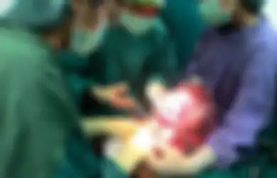 Pasien Menjerit dan Berteriak Kesakitan, Dokter Temukan Benda Mencengangkan Ini Dalam Perutnya, Faktanya Bikin Syok!