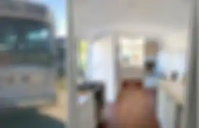 Bus Tua Unik, Isinya Rumah Nyaman! Ini Sih Impian Anak Travel Banget