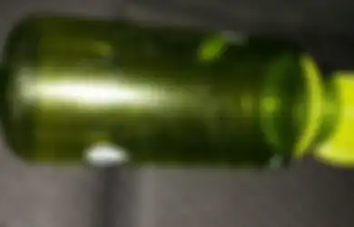 Keluarga Ini Terjebak di Ketinggian saat Tak Ada Orang Sama Sekali, Berkat Surat Dalam Botol Mereka Akhirnya Selamat dari Maut