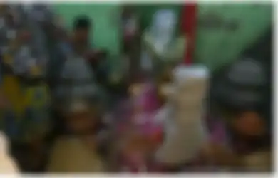 5 Hari Usai Dimakamkan, Petani Ini Mendadak Bangkit Dari Kubur dengan Kain Kafan Masih Melekat di Tubuhnya: Saya Minta Maaf