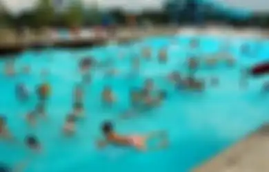 Berenang di Kolam Renang Umum Saat Pandemi Aman? Ini Penjelasan Ahli!