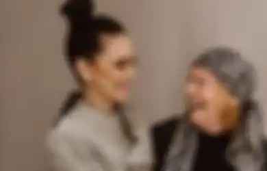 Tanggapan Ibu Luna Maya Soal Kasus Video Panas Anaknya Diungkit, Reaksi Santai Desa Maya Justru Jadi Sorotan