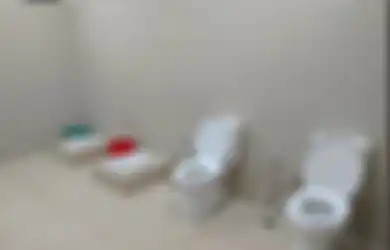 Viral! Toilet Aneh Tanpa Sekat Di Stasiun Ciamis, Ini Penampakannya