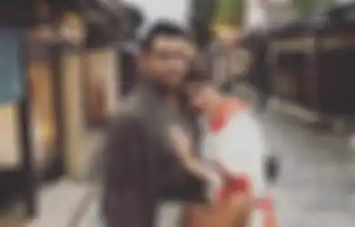  Bak Bumi dan Langit, Dulu Hanya Dinikahkan Melalui Telepon dengan Mantan Suami, Janda 2 Anak Ini Gelar Pesta Mewah Setelah Nikah Lagi hingga Sosok Ini Beri Jawaban Menohok Soal Status Sang Istri