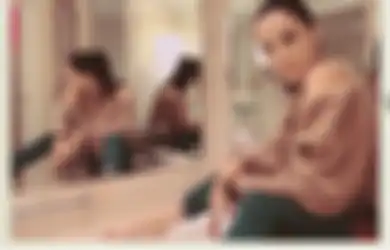 Setahun Hiatus, Intip Penampilan Teranyar Nadya Hutagalung yang Cantik Paripurna dengan Biarkan Mahkota Kepala Memutih Secara Alami!