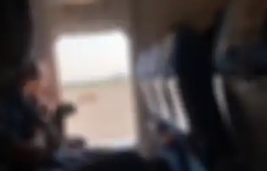 Beralasan Mencari Udara Segar, Seorang Wanita Buka Pintu Darurat Pesawat