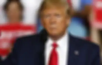 Meta Izinkan Donald Trump Buka Facebook dan Instagram