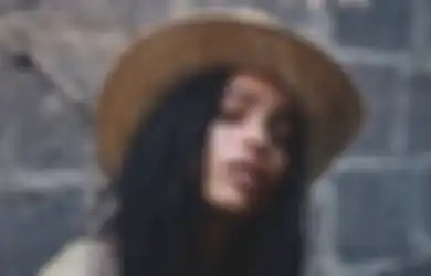 Zoe Kravitz Ceritain Pengalaman Kocaknya Syuting bareng Kucing-Kucing di The Batman