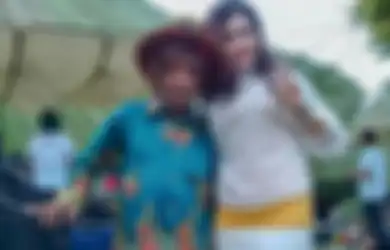 Rela Dimadu Suaminya yang Pilih Nikahi Pramugari Cantik Jelita Beda 30 Tahun, Terkuak Profesi Istri Pertama Pak Tarno yang Harus Banting Tulang Lakukan Ini di Kampung Halaman 