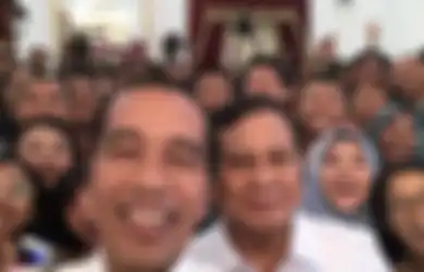 Prabowo 'Pasrah' Jadi Pembantu Jokowi karena Merasa Sudah 'Habis' Secara Popularitas dan Uang untuk Bertarung di Pilpres 2024?