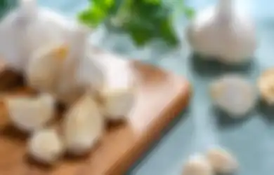 Bawang Putih Ternyata Punya Sederet Manfaat Tak Terduga, Tak Heran Seorang Pria Terkejut Ketika Bangun Pagi Melihat Perubahan yang Terjadi di Telinganya