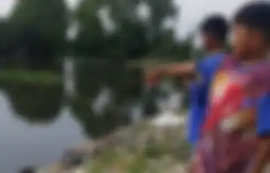 Berhari-hari Direpotkan Dengan Bau Busuk Menyengat dari Danau, Warga Medan Terkejut Temukan Puluhan Bangkai 'Raksasa' Penuhi Danau