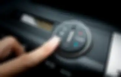 Masuk Ke Mobil Langsung Nyalain AC Bisa Picu Kanker. Hoaks atau Fakta?