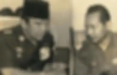Hanya Terbungkus Koran, Inilah Benda yang Dibawa Soekarno Saat Lengser dan Meninggalkan Istana, Sampai Digenggam Erat olehnya, Apa Isinya?