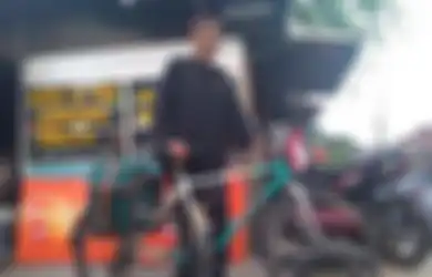 Usianya Sudah 94 Tahun, Begini Kisah Abah Landoeng, Inspirasi Lagu 'Oemar Bakri'nya Iwan Fals, Hingga Kini Masih Bersepeda, Bahkan Bersepeda ke Tanah Suci