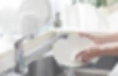 Sering Diabaikan, Jungkir Balik Mencuci Piring Sampai Kinclong pun Tidak akan Cukup Kalau Langkah yang Satu Ini Tidak Dilakukan