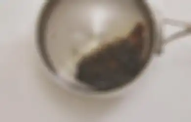 Enggak Perlu Keluar Uang Buat Beli Baru, Begini Cara Bersihkan Noda Gosong pada Panci dan Wajan, Hanya Modal Garam dan Soda Kue