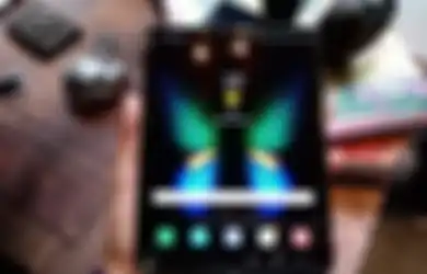 Paten Samsung Tunjukkan HP Layar Gulung Dengan Desain Berbeda