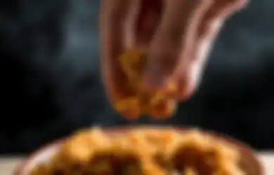 Banyak yang Tak Tahu,  Ini 6 Manfaat Luar Biasa Bila Makan Menggunakan Tangan, Bikin Tubuh Lebih Sehat!