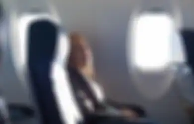 Sendirian, Ibu Ini Terbangun dalam Keadaan Mesin Pesawat Mati; ‘Saya Terus Mimpi Buruk dan Phobia’
