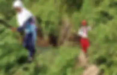 Bikin Merinding, Inilah Beberapa Jalur Paling Berbahaya di Dunia, Salah Satunya Dilalui Anak-anak Indonesia untuk Pergi Sekolah, Ada yang Bergelantungan Pakai Kabel!